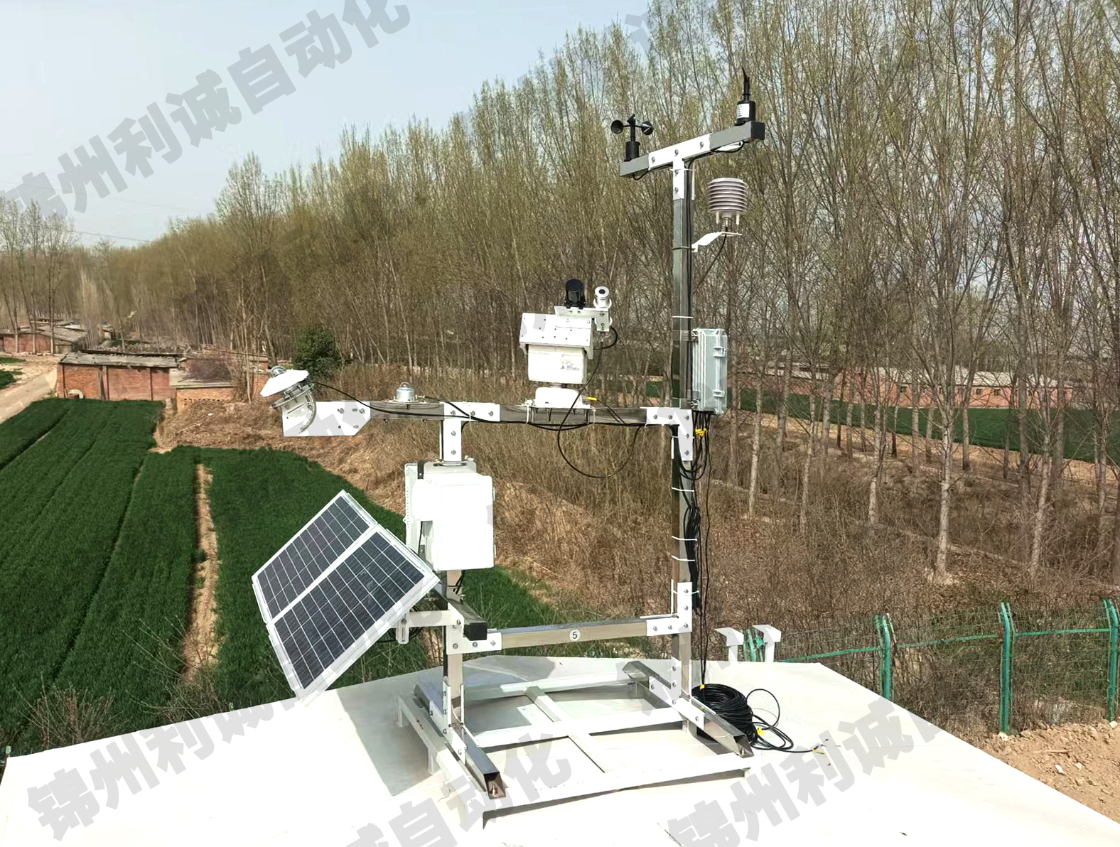 光伏環(huán)境監(jiān)測(cè)儀怎么選？看精度、穩(wěn)定性、數(shù)據(jù)傳輸三大核心