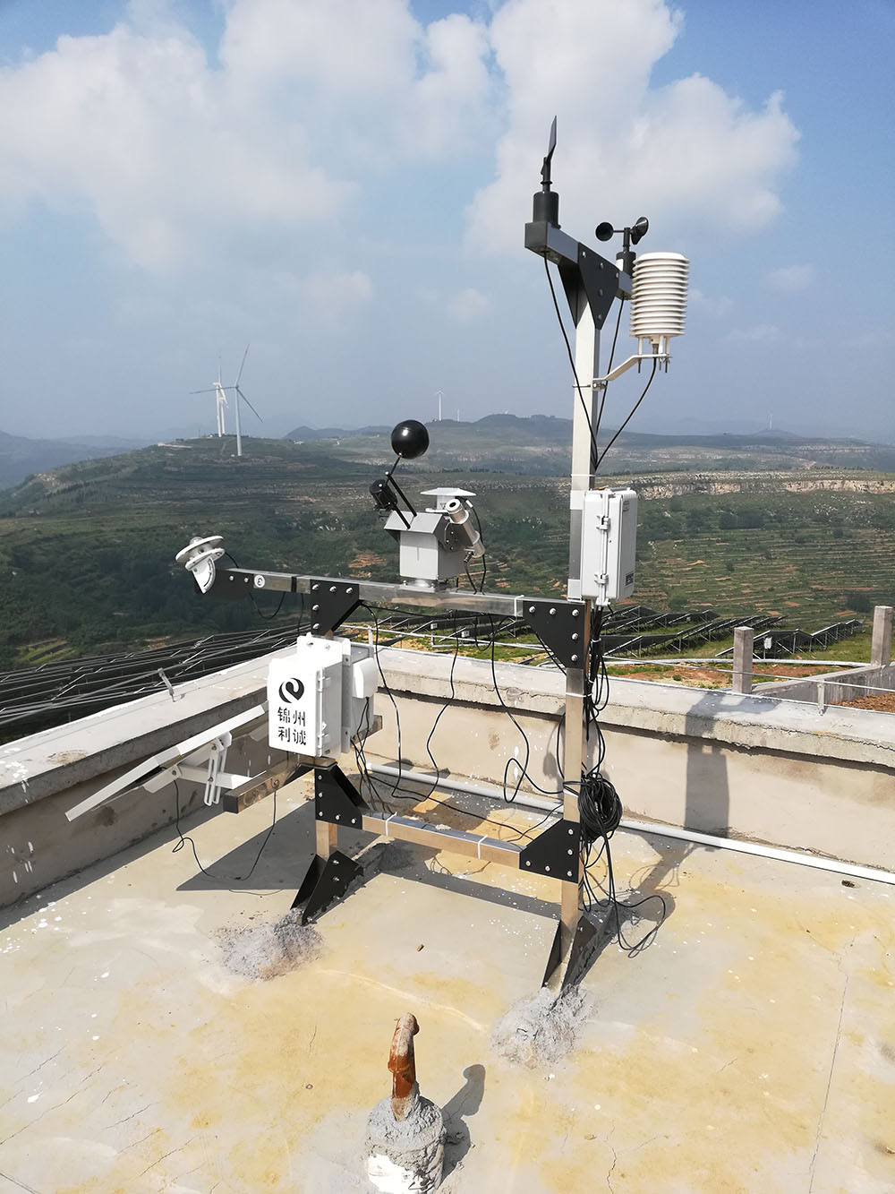 新疆太陽能光伏發電站